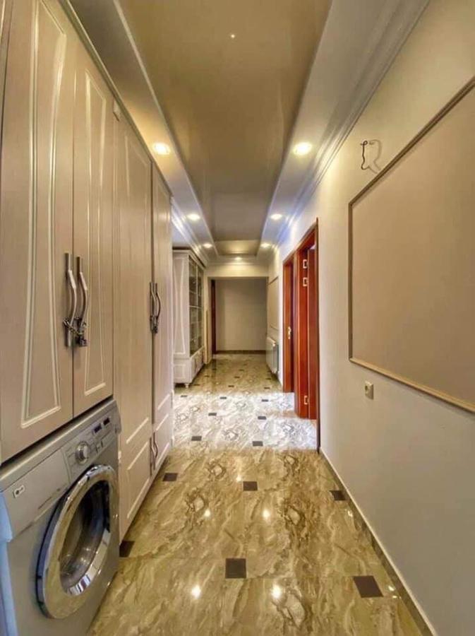 Apartment Dolphin Μπατούμι Εξωτερικό φωτογραφία